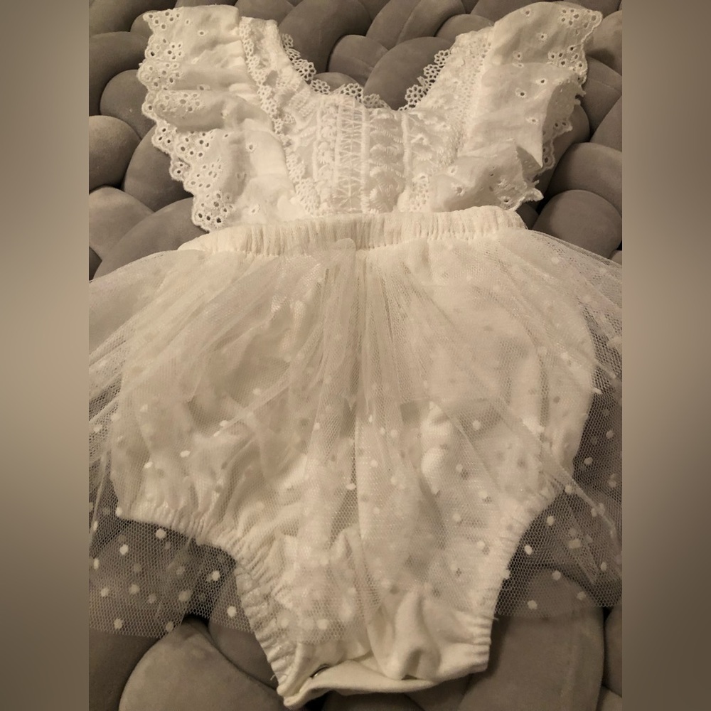 Beautiful Scalloped Romper for baby - Picture 6 of 7